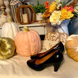 Clarks Indigo - Black Patent Leather Vintage Heel Pumps